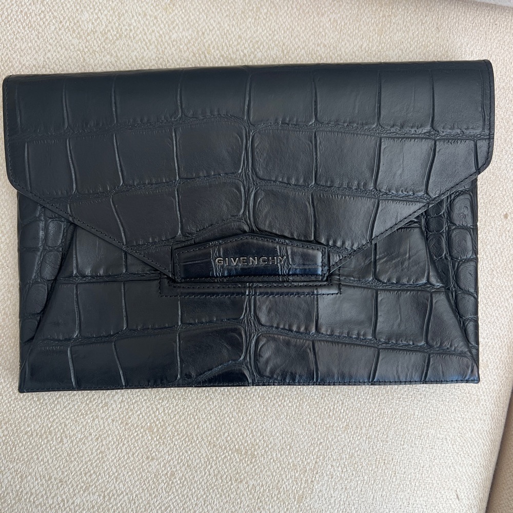 Givenchy Antigona Envelope Clutch Black Croc-Stamped Leather Bag LIKE NEW